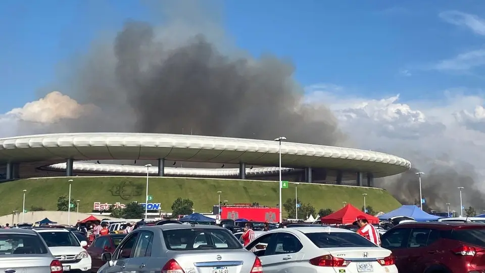 Chivas vs Atlas: Se registra incendio cercano al Akron previo al Clásico Tapatío de la Liguilla