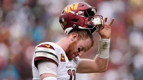 Carson Wentz causó indignación en redes sociales tras cazar un oso negro