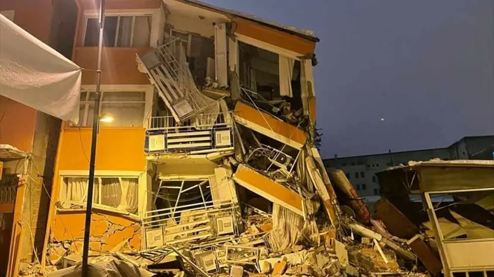 Terremoto en Turquía y Siria deja decenas de muertos