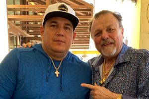 Team Canelo fue buscado por el mánager de Benavidez para una pelea por el Campeón Unificado