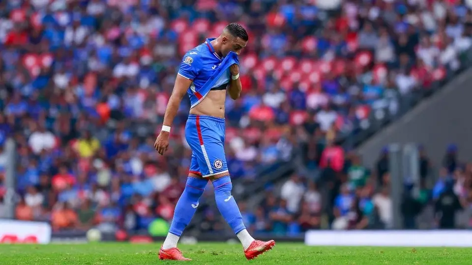 Cruz Azul anuncia la salida del defensa argentino Ramiro Funes Mori