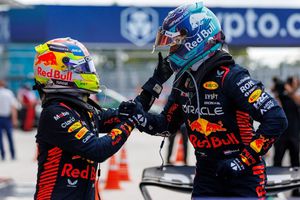 Checo Pérez defiende a Max Verstappen: 'Es buen perdedor'
