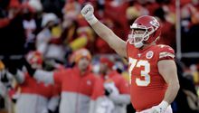 Jugador de Kansas City Chiefs recibió a sus gemelas el día del Super Bowl 2023