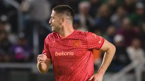 Santiago Ormeño salió llorando tras lesionarse en el juego ante Mazatlán