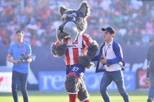 Atlético de San Luis le dio la bienvenida a ‘Lucho’, su mascota inspirada en la adopción