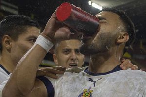 Alexis Vega: ¿Era chela? Así fue su festejo de gol en el Clásico Tapatío