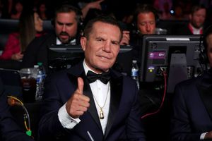 Julio César Chávez le pidió al actor Mark Wahlberg que haga su película biográfica