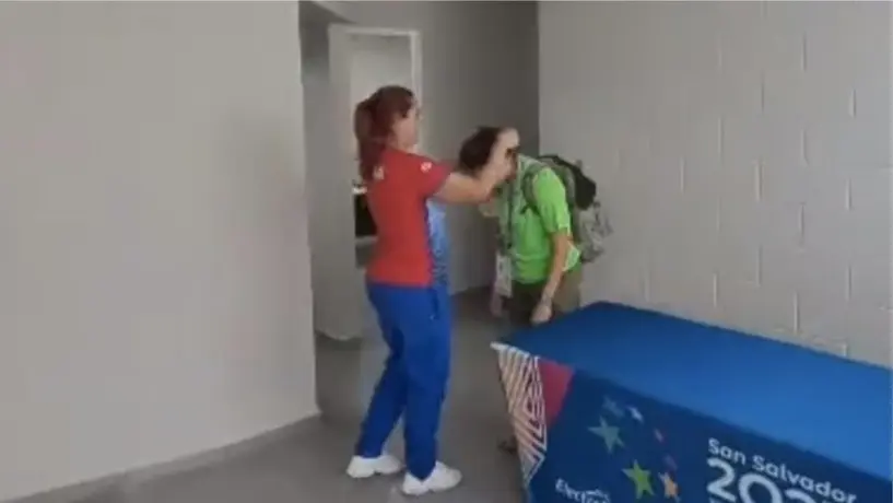Centroamericanos 2023: Atleta cubana 'desafía' el reglamento y devuelve medalla a mexicana