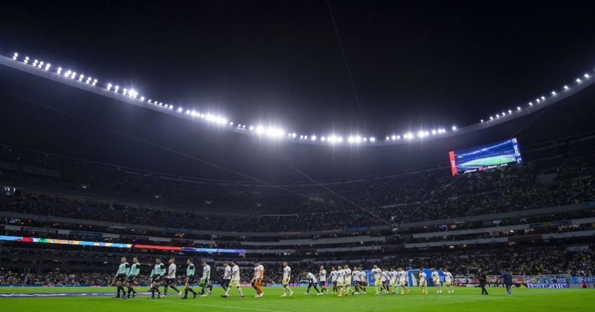 Afición de los Pumas invadió el Estadio Azteca en el Clásico Capitalino ...