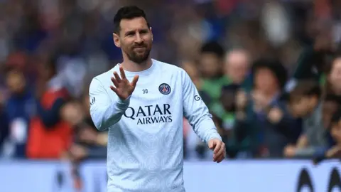 ¿Lionel Messi hace guiño al Barcelona? La Pulga estrenó tatuaje culé
