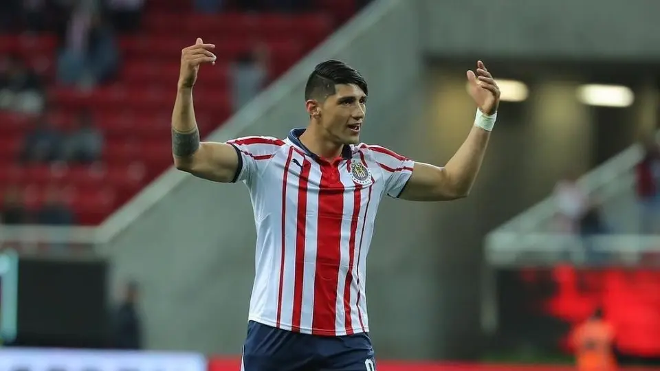 ¿Alan Pulido lanzó indirecta para Chivas?