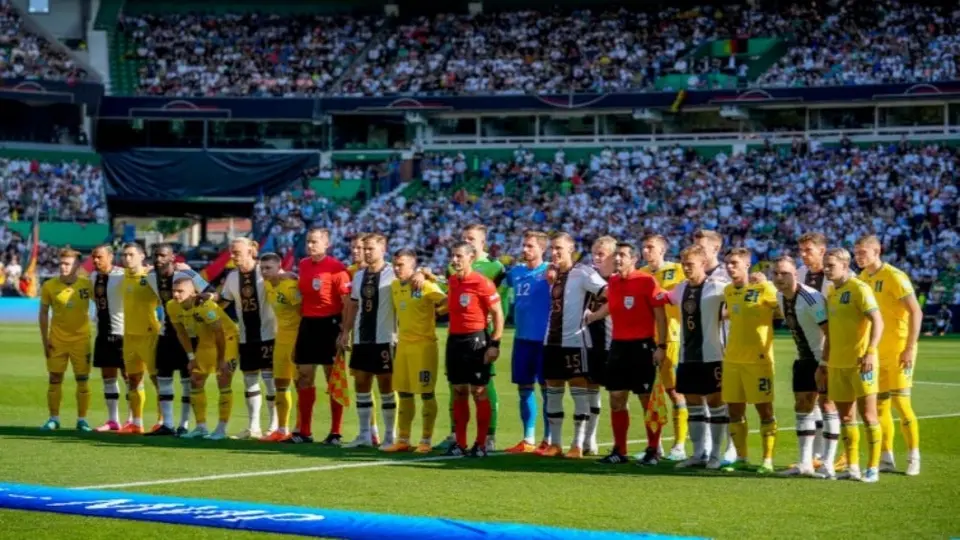 Alemania empata a tres goles con Ucrania en el partido número mil de su historia