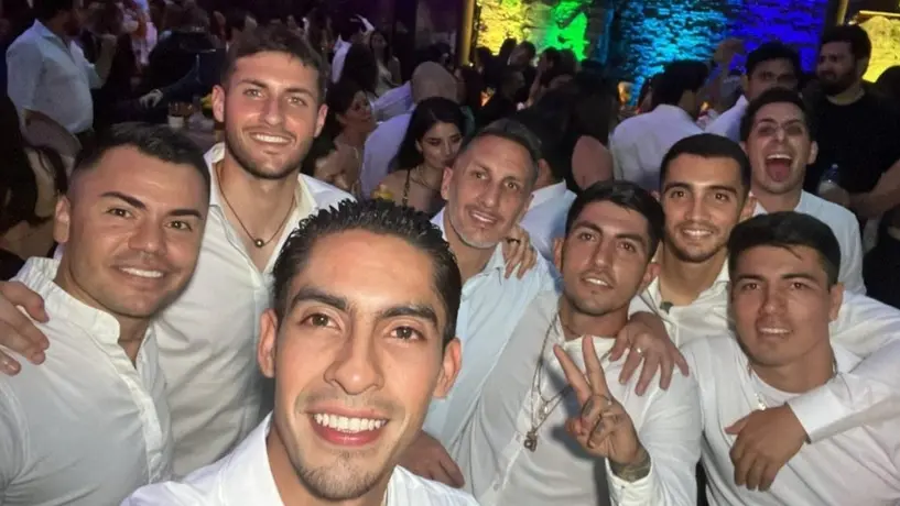 Santi Giménez convive con Pocho, Guti, Luis Chávez y otros jugadores en boda