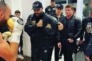 ¡Un diamante en bruto! Canelo Álvarez 'nació para el boxeo' de acuerdo con su hermano