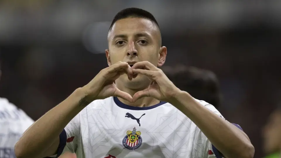 Chivas: 'Piojo' Alvarado, 'quiero ser campeón con este equipo y esta afición'
