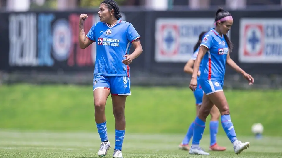 Cruz Azul Femenil no da para más y se rompe el vestidor de La Máquina