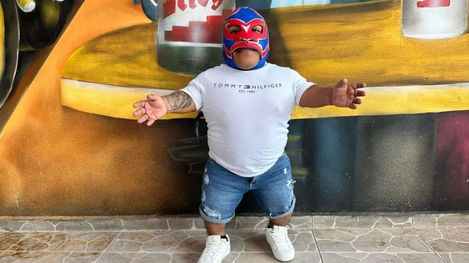 Microman está feliz por su vida y sus logros:  “No cambiaría mi estatura”
