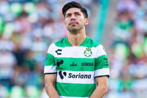 Oribe Peralta no olvida su pasado Santista y reclama el gol anulado ante Rayados