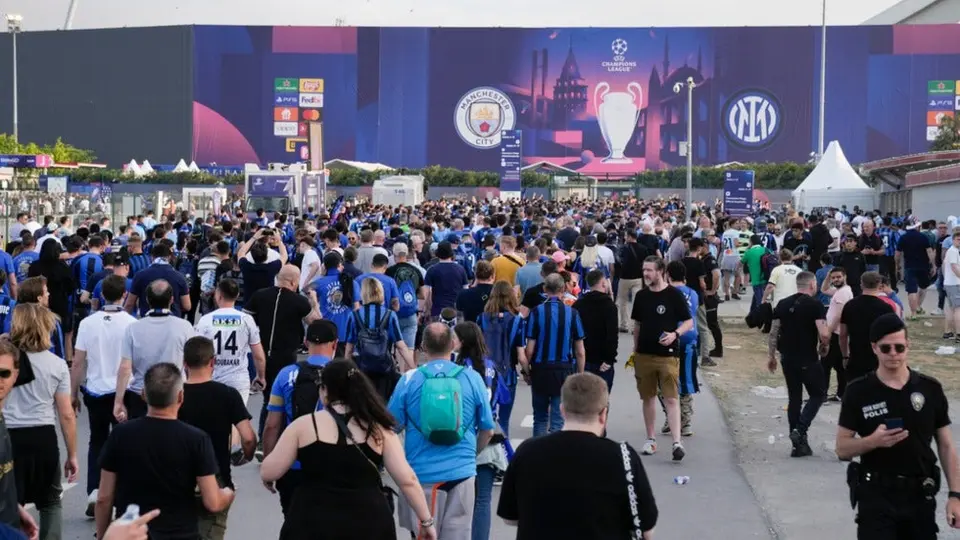 Otro desastre de la UEFA; caos para aficionados de Man City e Inter para ingresar al estadio