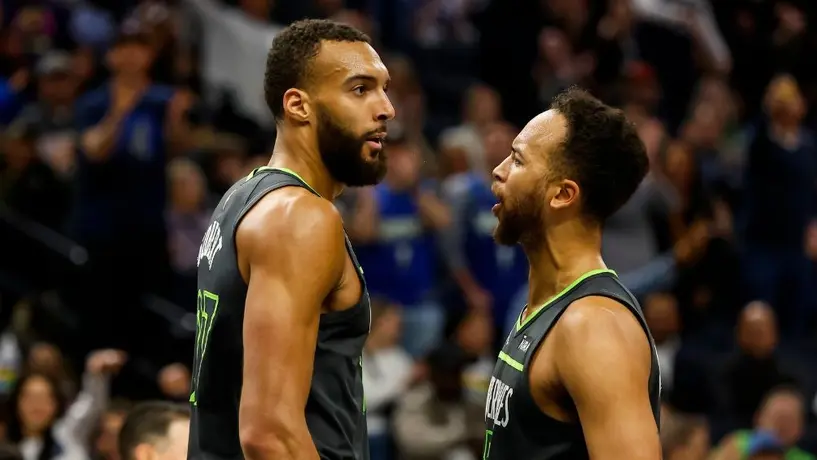 NBA: Tremendo puñetazo le soltó Rudy Gobert a su compañero de Timberwolves