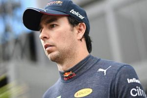 Checo Pérez fue ignorado por ingeniero de Red Bull luego de las practicas de pretemporada