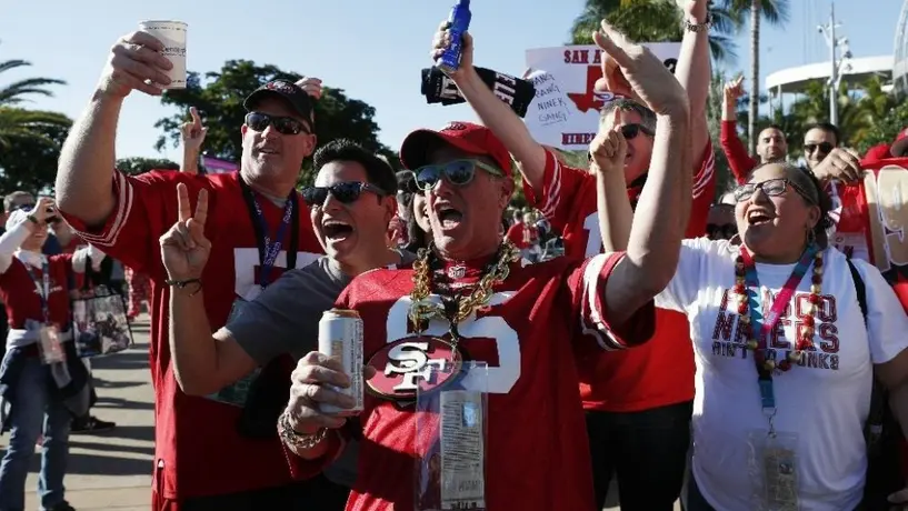 Super Bowl LVII: Aficionado de los 49ers manejó 10 horas a Arizona a pesar de no tener boletos