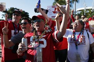 Super Bowl LVII: Aficionado de los 49ers manejó 10 horas a Arizona a pesar de no tener boletos