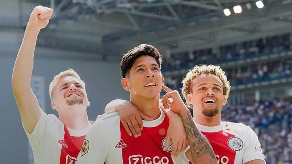Edson Álvarez: Se acerca el acuerdo entre Ajax y Borussia Dortmund