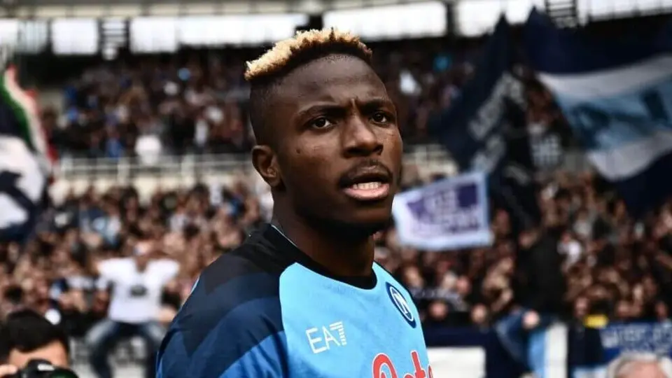 Victor Osimhen es baja con el Napoli y no jugará ante el Milan en Champions League