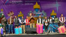 Festejan en Atizapán de Zaragoza a 15 mil por Día de Reyes