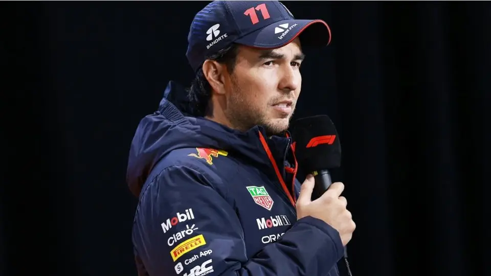Checo Pérez presumió casco de Ant-Man y lo va a ‘estrenar’ en la Fórmula 1