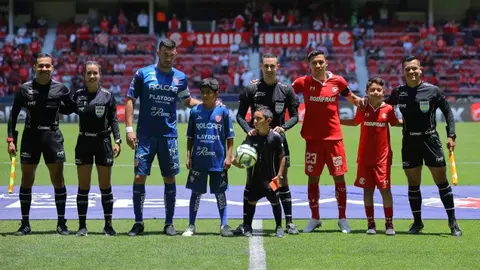 Tres niños estelarizaron el protocolo inicial del Toluca vs Necaxa