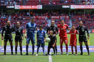 Tres niños estelarizaron el protocolo inicial del Toluca vs Necaxa