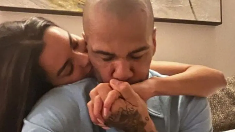 Joana Sanz, esposa de Dani Alves, sobre caso del futbolista: “Yo sé lo respetuoso que es”
