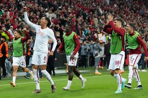 Padre no asistirá a la graduación de su hija por ver a la Roma en la Final de la Europa League