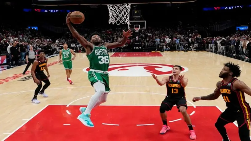 Boston aventaja 3-1 a Hawks de la mano de Brown y Tatum