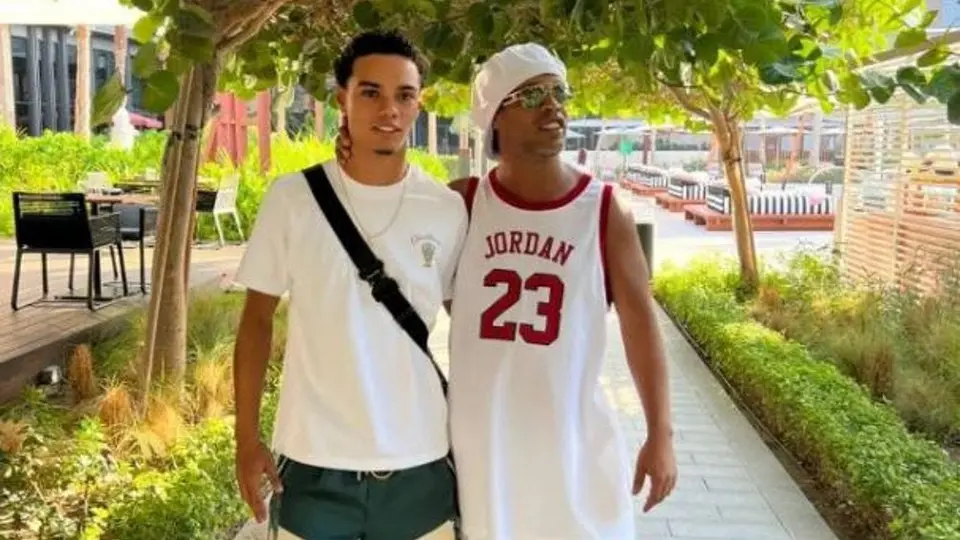 Barcelona: João de Assis, hijo de Ronaldinho seguirá los pasos de su padre y fichará con los culés