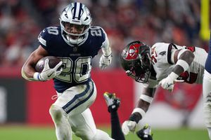 NFL: Dallas Cowboys da etiqueta de jugador franquicia a Tony Pollard