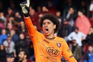 Memo Ochoa: Famosa pastelería en Italia horneó ‘tributo’ para el arquero mexicano