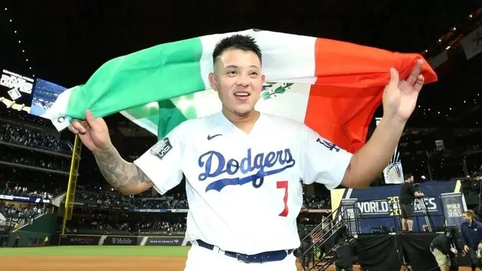 Julio Urías: 'Vamos a enseñarle a la afición mexicana que hay más deportes'