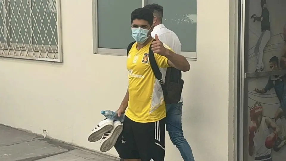 Nico Ibáñez ya posó con los colores de su nuevo equipo