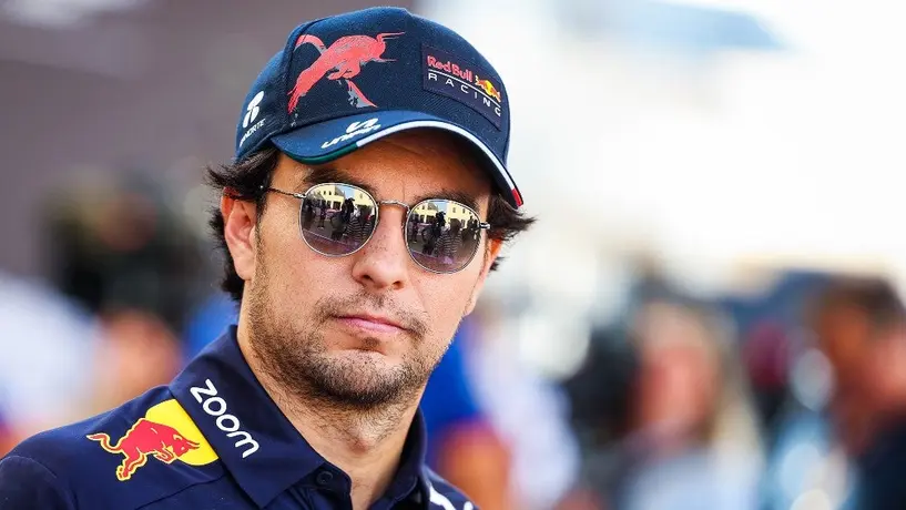 Checo Pérez: Tuvo lindo detalle con meseras que le pidieron su autógrafo