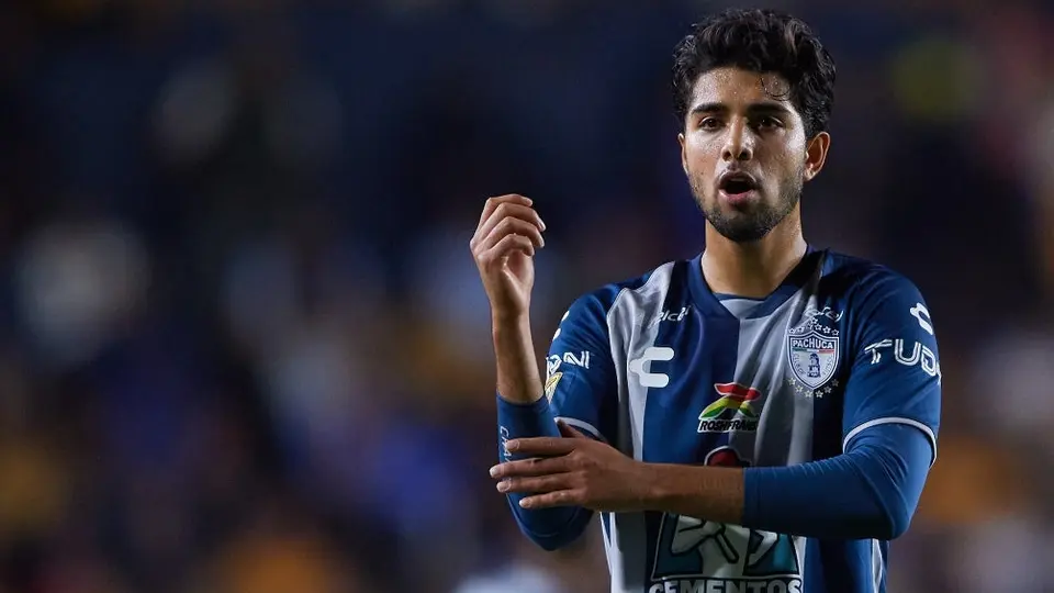 Mauricio Isaís, ex de Pachuca, es oficialmente nuevo jugador del Toluca para el Apertura 2023
