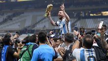 Messi: Aficionados chinos se rinden ante La Pulga en la gira asiática de Argentina