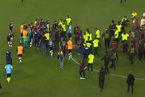 ¡Se armó la campal! Pelea escandalosa entre jugadores de Universitario y Gimnasia