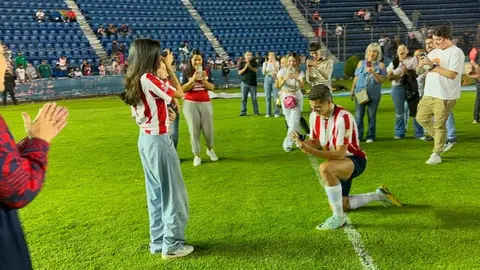 Tepa Gónzalez le propuso matrimonio a su pareja tras ganar el Campeón de Campeones