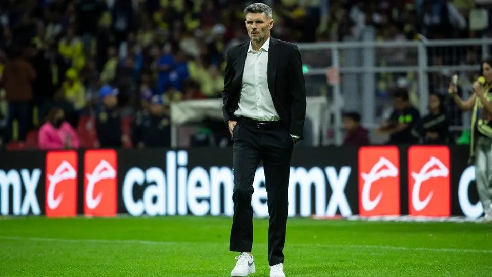 Tano Ortiz: 'El Señor de los Clásicos' que buscará mantener el invicto ante Chivas en Semifinales