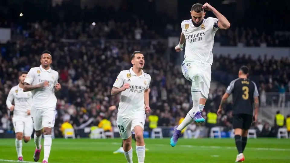 Real Madrid goleó al Elche en el regreso de Karim Benzema