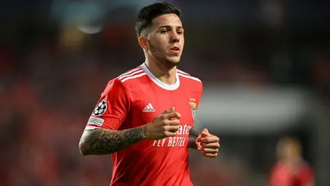 DT de Benfica sobre Enzo Fernández: 'El tema está cerrado, está entrenando feliz'