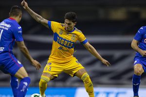 Carlos Salcedo no respetaba a Cruz Azul: 'El más salado'